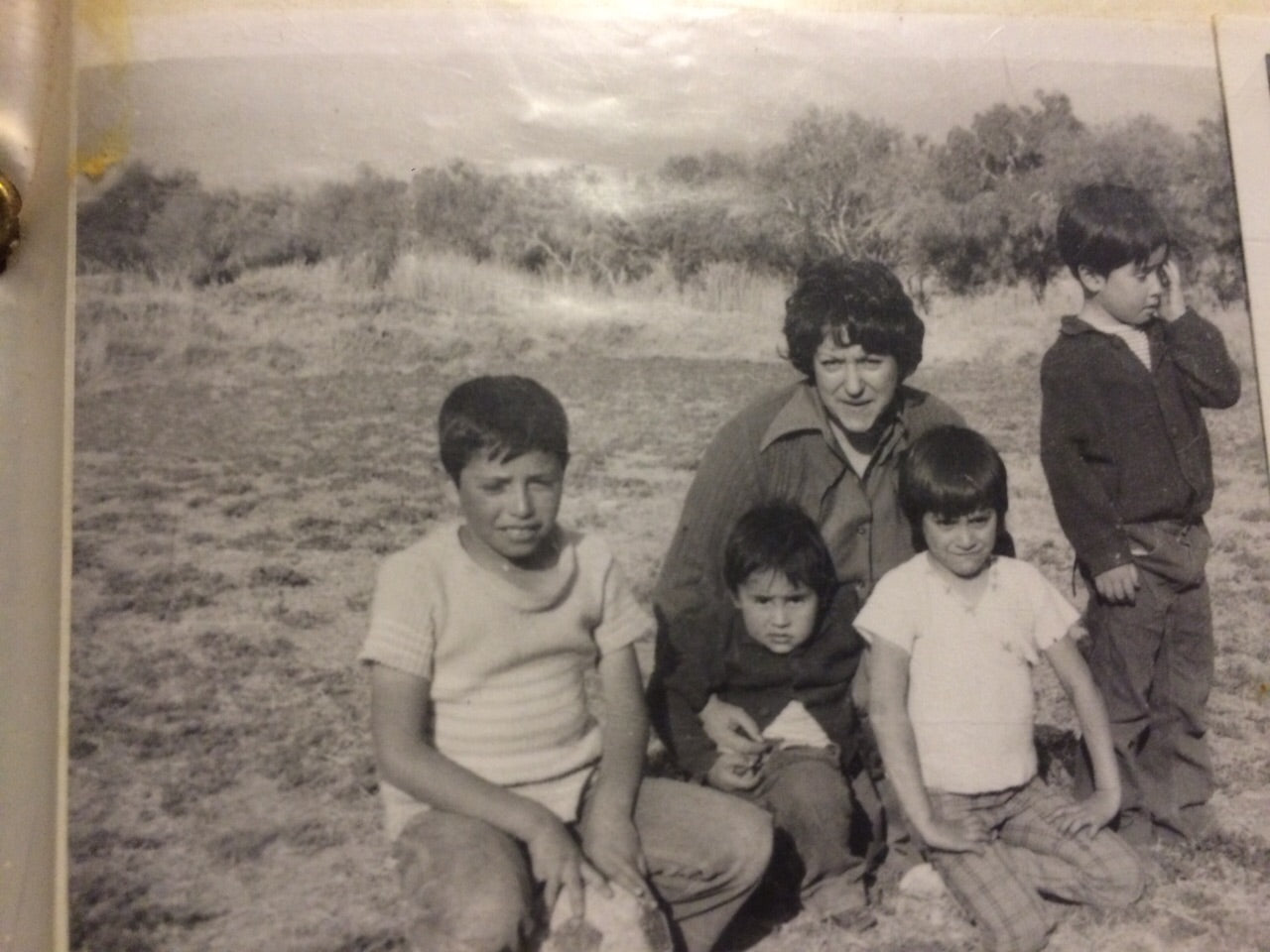 Esta es una foto de una fotografía Caco y Mamá